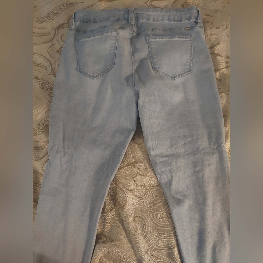 YMI Light Blue Ankle & Cropped Jeans